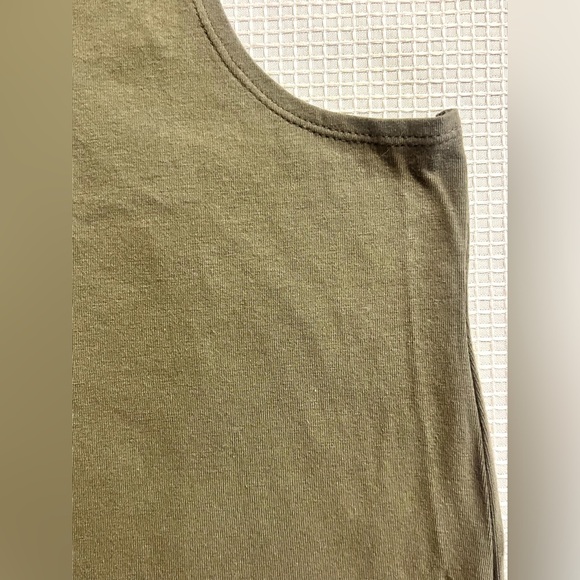 Hollister Women’s Olive Green Tank Top with Lace Hem Size XS - Picture 8 of 13